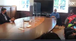 I sindacati aspettano Fugatti, arriva Spinelli e se ne vanno via, l'assessore: «mi aspettavo un po' di rispetto» – VIDEO