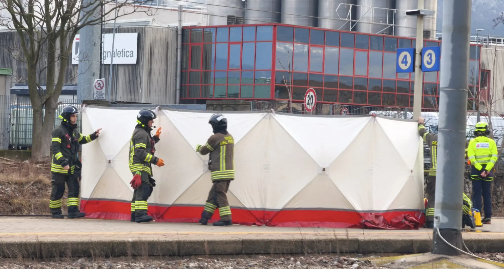 Tragico incidente in stazione a Mori: muore dopo essere stato urtato dal Frecciarossa