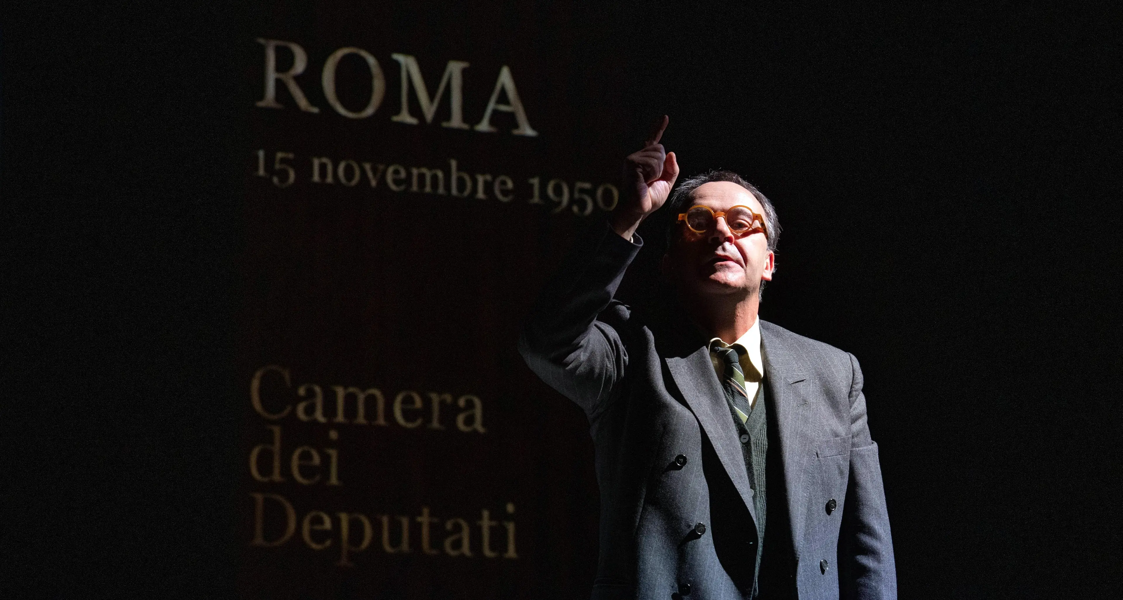 Il coraggio di mettere in scena Degasperi, oggi: «L’Europa brucia», la prima assoluta a Trento