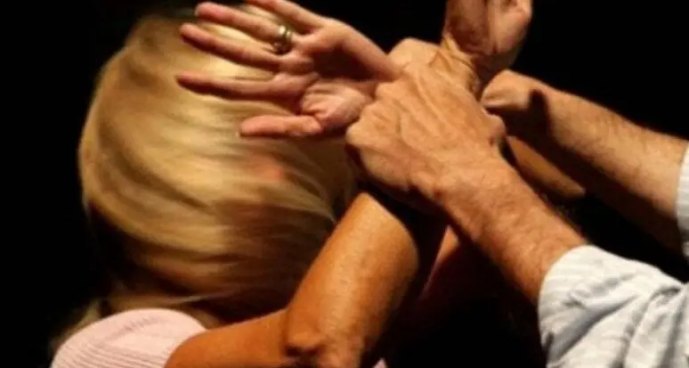 Atti persecutori, sostituzione di persona e \"revenge porn\": ricercato un cinquantenne