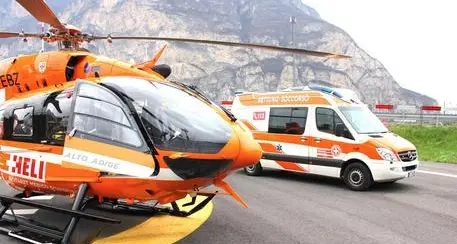 Tragico schianto a Caldaro, morto un motociclista nel frontale con un’automobile