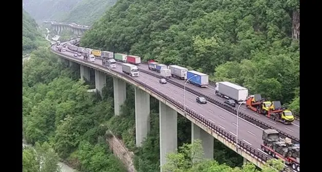 Mancano 22mila autisti ed entro 10 anni la metà di chi guida un Tir andrà in pensione