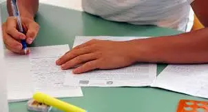 Le rubano la borsa con i compiti fatti: una bimba la vittima dell’odioso gesto