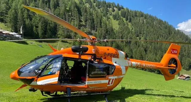 Precipita dalla ferrata Santner sul Catinaccio, muore un turista di 55 anni