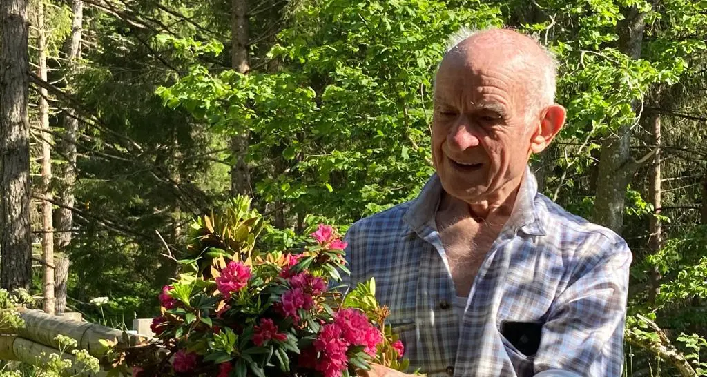 I novant'anni del dottor Dino Pedrotti, padre della neonatologia trentina (e li ha festeggiati andando al Brentei)