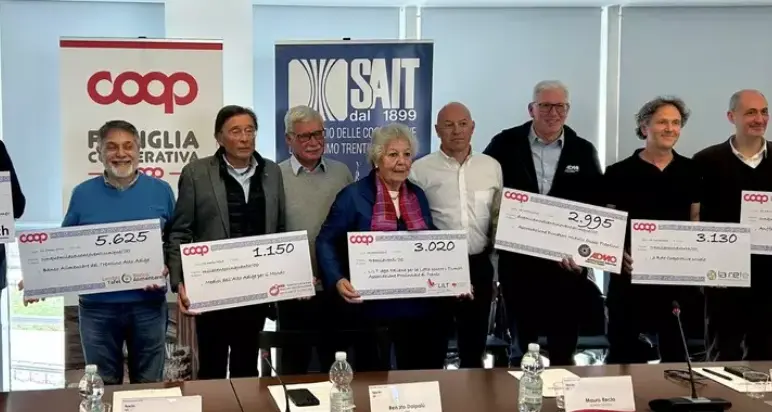 Raccolta punti benefica: dai soci Sait e Coop 25.000 euro a 8 associazioni
