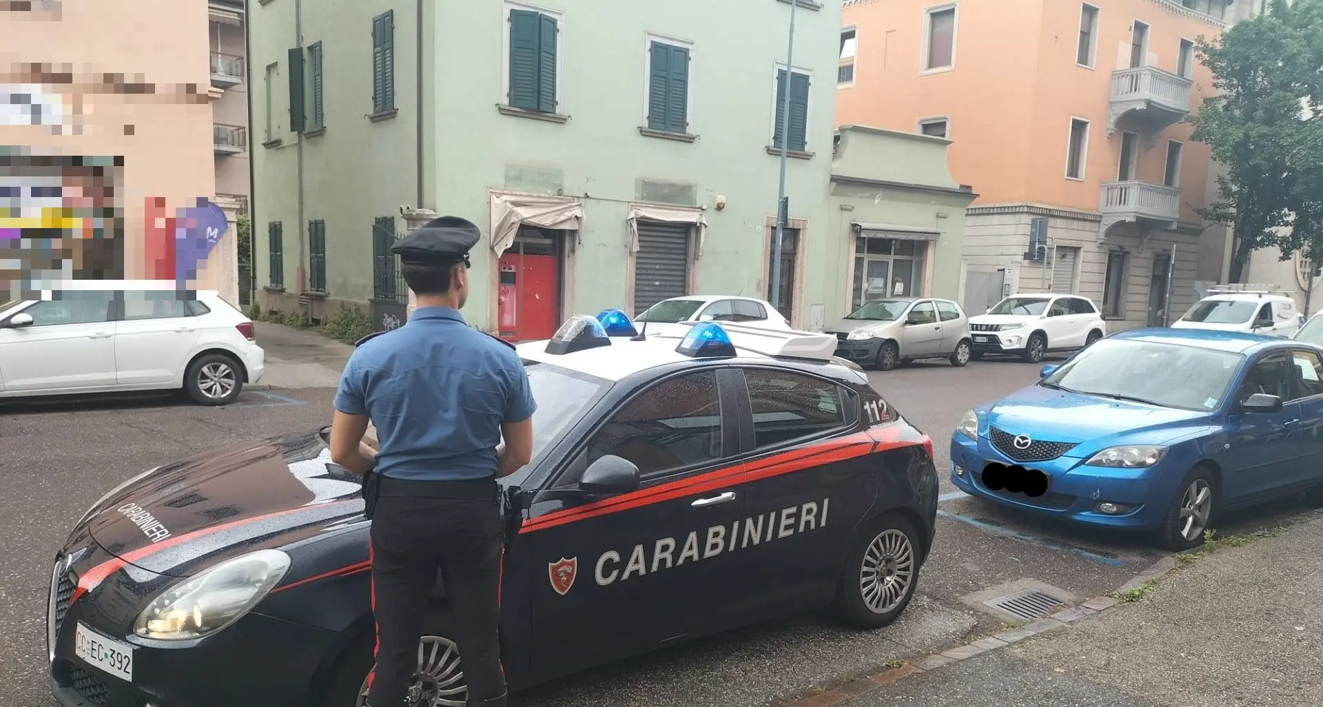 Furto in profumeria a Trento, arrestata una trentenne