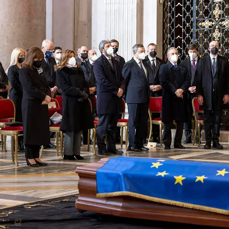 Dolore e cordoglio ai funerali di Stato di Sassoli: da von der Leyen a Mattarella e Draghi, ma anche tanta gente comune