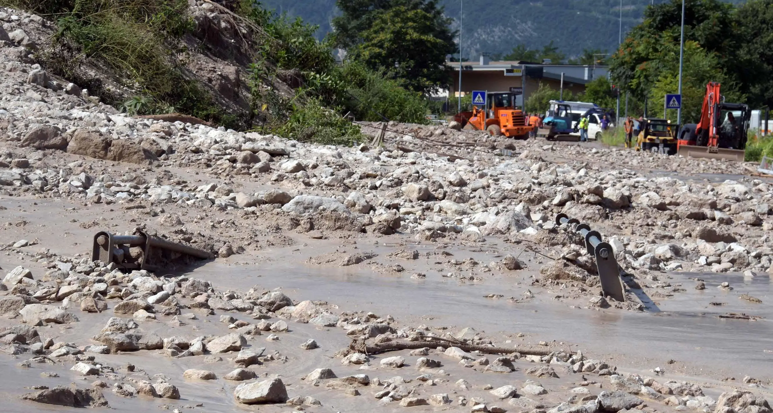 A Vigolo Vattaro, ancora 11 persone evacuate, il ripristino va avanti. A Mattarello la preoccupazione dei residenti, lì c’è il cantiere della Tav