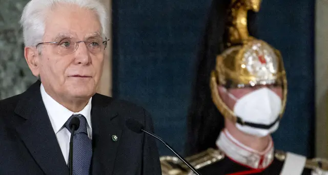 4 Novembre:Mattarella depone corona d'alloro a Altare Patria