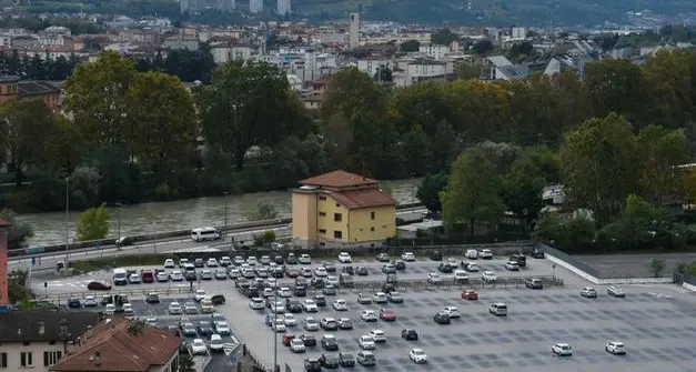 Kaswalder sollecita la Giunta: \"Subito le agevolazioni per i pendolari trentini\"