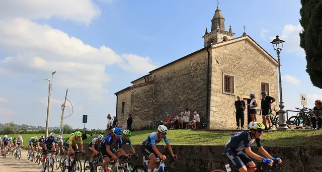 Ciclismo: ha malore durante Piccola Sanremo, è in rianimazione