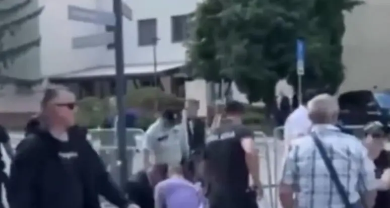 Il premier slovacco Fico ferito a colpi di pistola