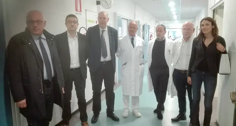 Carenza di personale, pensionati non sostituiti e no vax: nei weekend chiude il reparto Chirurgia di Borgo Valsugana