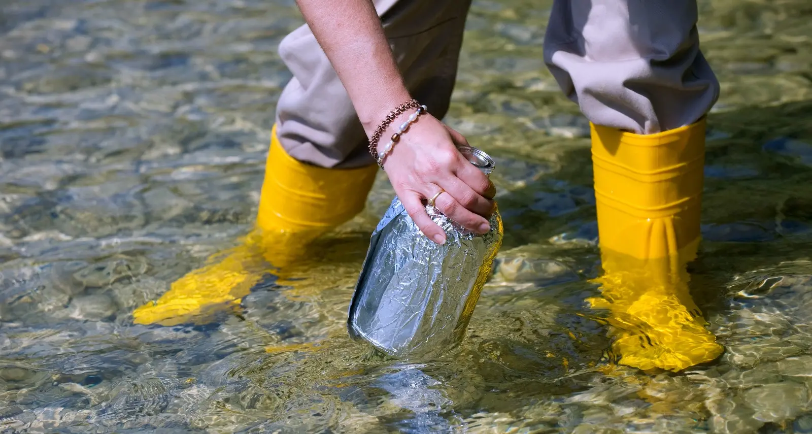 Valsugana, la fabbrica di plastica inquinava, malori fra gli operai della zona e vasti sversamenti nelle rogge