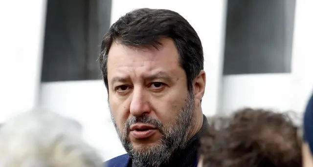 Cospito: Salvini, anarchici che attaccano la polizia da curare