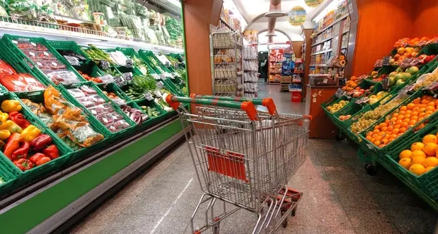 Bce: indagine economisti abbassa l'inflazione 2025-26 al 2%