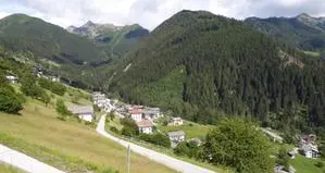 Baita ristrutturata a Palù, indagato il sindaco