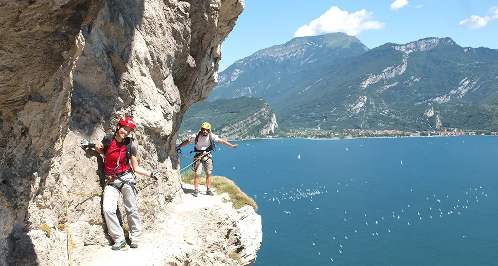 Sorpresi dal buio sul sentiero dei Contrabbandieri, due tedeschi salvati dal Soccorso Alpino