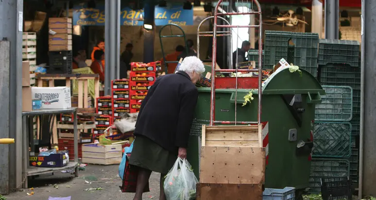 Povertà in Trentino, la sfida ignorata. I sindacati: «Servono scelte coraggiose, non tagli»