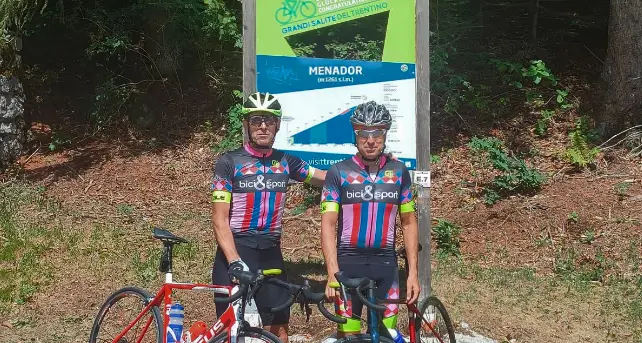 Quei cinquantenni che hanno fatto il Menador in bici per 12 volte di fila