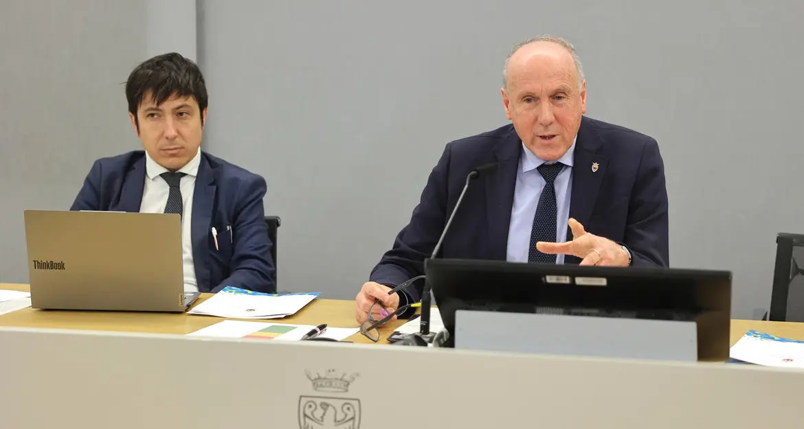 Tonina replica al ministro Schillaci: «Rinuncia alle cura per le liste d’attesa? Siamo tra i migliori a livello nazionale»