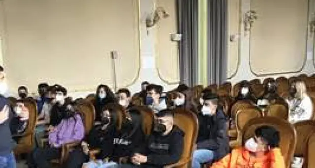Bullismo: 28 studenti animatori nel team start-up 'Mabasta'