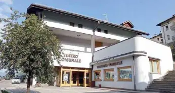 Passano il concorso, ma tutti rifiutano il posto: la biblioteca resta chiusa