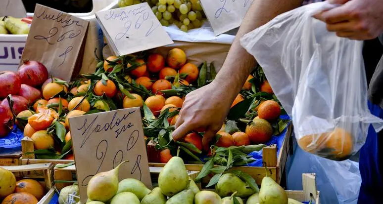 Arriva la stangata d'autunno, previsti rincari per 1.600 euro a famiglia