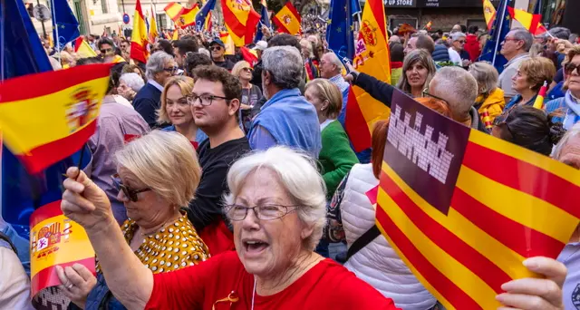 Spagna: Pp, 2 milioni persone in piazza in tutto il Paese