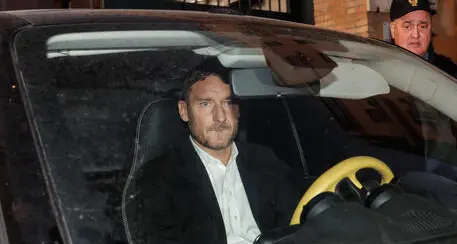Totti e Blasi, il giudice stabilisce «l'affidamento condiviso» dei Rolex