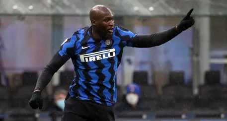 I carabinieri interrompono la festa di compleanno di Lukaku, multati in 24