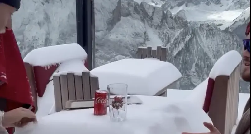 Lusso in alta quota, polemiche social per la svolta “vip” del rifugio Fredarola di Canazei