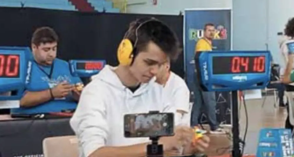 Daniel Sartori di Olle campione italiano del cubo di Rubik
