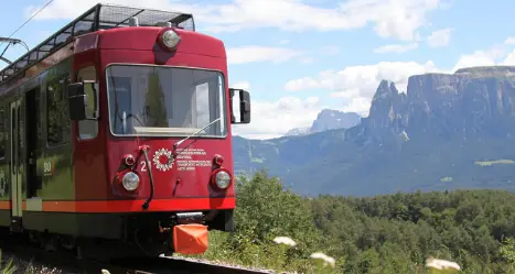 Il trenino del Renon rischia di perdere i vagoni (Sad vuol venderli all’estero)