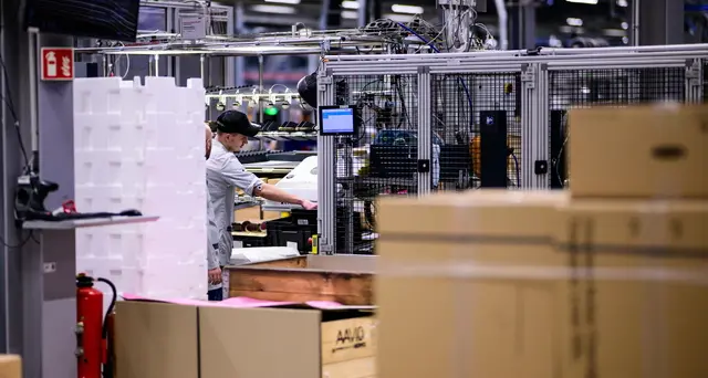 Cina: +10,2% profitti industriali nei primi due mesi 2024