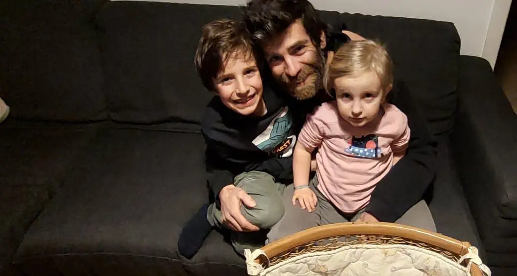 Camilla è tornata a casa. Il papà: «Grazie a chi ci ha aiutato»