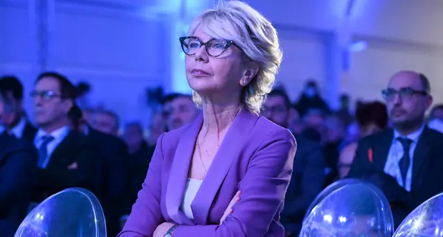 Confesercenti: spariti 3,2 miliardi consumi, aperture dimezzate