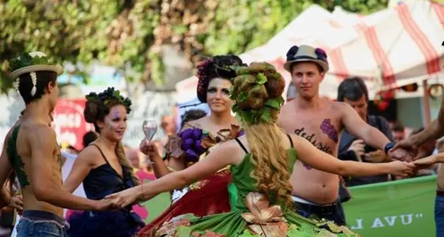 Torna la Festa dell’Uva di Cembra: tre giorni di iniziative e la attesissima sfilata dei carri