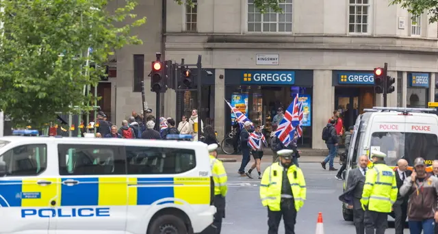 Quattro persone accoltellate a Londra, una è grave
